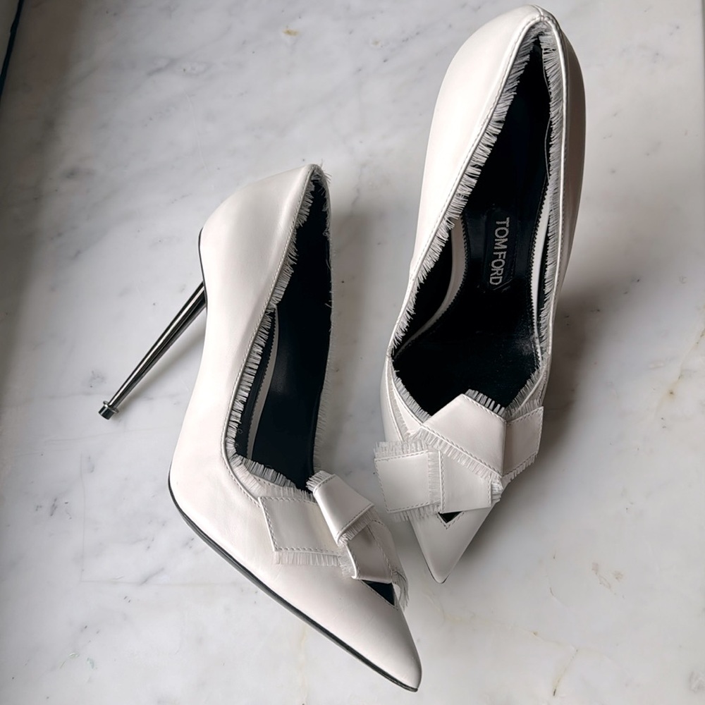 Tom Ford White Pointed Toe Bow Stiletto Heels